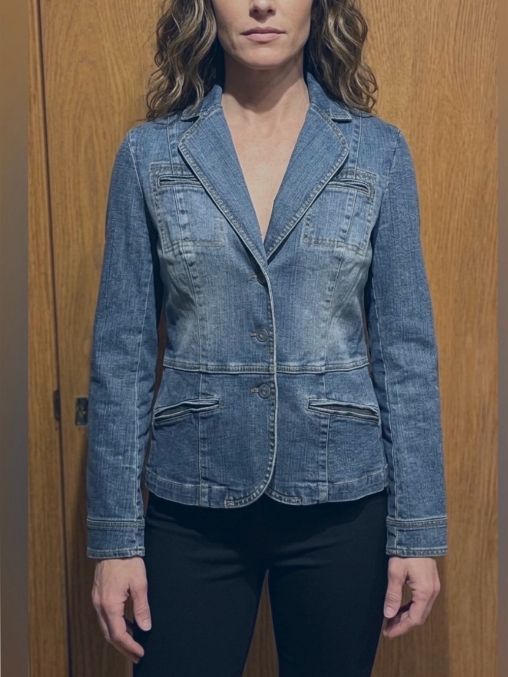 ANN TAYLOR LOFT Jean Jacket Blue Denim Snap Closure Size 8 Chic & Stylish